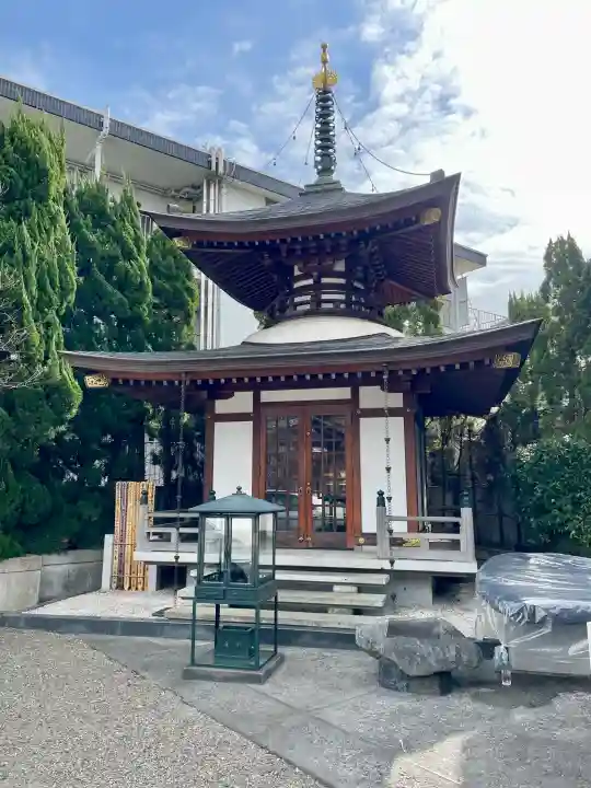 戒行寺の{uncategorized: "未分類", other: "その他", undefined: "問題あり", building: "その他建物", grave: "お墓", sacred_gate: "鳥居", guardian: "狛犬", statue: "像", buddha: "仏像", history: "歴史", nature: "自然", garden: "庭園", animal: "動物", pagoda: "塔", temizu: "手水舎", mountain_gate: "山門・神門", sanctuary: "本殿・本堂", subordinate: "末社・摂社", art: "芸術", scenery: "景色", jizo: "地蔵", ema: "絵馬", goshuin: "御朱印", omikuji: "おみくじ", items: "授与品その他", amulet: "お守り", goshuincho: "御朱印帳", eats: "食事", festival: "お祭り", votive_dance: "神楽", shichigosan: "七五三参", wedding: "結婚式", experience: "体験その他", initially: "初詣", around: "周辺", anti_infection: "感染症対策"}
