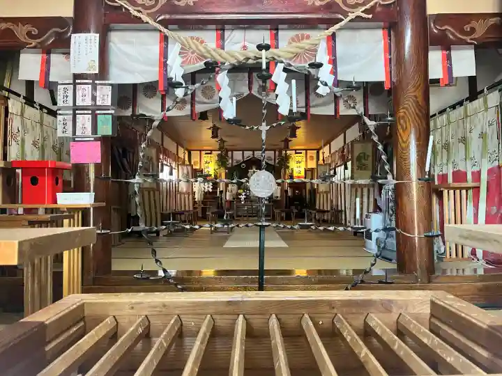 榮神社の{uncategorized: "未分類", other: "その他", undefined: "問題あり", building: "その他建物", grave: "お墓", sacred_gate: "鳥居", guardian: "狛犬", statue: "像", buddha: "仏像", history: "歴史", nature: "自然", garden: "庭園", animal: "動物", pagoda: "塔", temizu: "手水舎", mountain_gate: "山門・神門", sanctuary: "本殿・本堂", subordinate: "末社・摂社", art: "芸術", scenery: "景色", jizo: "地蔵", ema: "絵馬", goshuin: "御朱印", omikuji: "おみくじ", items: "授与品その他", amulet: "お守り", goshuincho: "御朱印帳", eats: "食事", festival: "お祭り", votive_dance: "神楽", shichigosan: "七五三参", wedding: "結婚式", experience: "体験その他", initially: "初詣", around: "周辺", anti_infection: "感染症対策"}