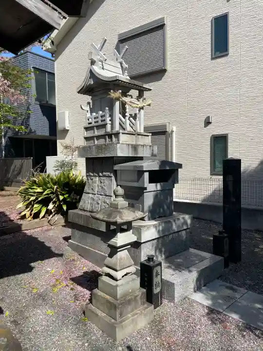 八幡神社の{uncategorized: "未分類", other: "その他", undefined: "問題あり", building: "その他建物", grave: "お墓", sacred_gate: "鳥居", guardian: "狛犬", statue: "像", buddha: "仏像", history: "歴史", nature: "自然", garden: "庭園", animal: "動物", pagoda: "塔", temizu: "手水舎", mountain_gate: "山門・神門", sanctuary: "本殿・本堂", subordinate: "末社・摂社", art: "芸術", scenery: "景色", jizo: "地蔵", ema: "絵馬", goshuin: "御朱印", omikuji: "おみくじ", items: "授与品その他", amulet: "お守り", goshuincho: "御朱印帳", eats: "食事", festival: "お祭り", votive_dance: "神楽", shichigosan: "七五三参", wedding: "結婚式", experience: "体験その他", initially: "初詣", around: "周辺", anti_infection: "感染症対策"}
