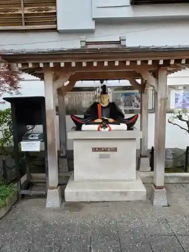 江島杉山神社の像