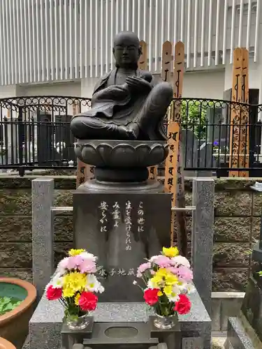 赤坂不動尊威徳寺の地蔵