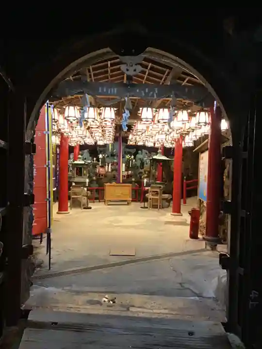 牟婁大辯才天の本殿・本堂