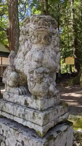 明建神社の狛犬