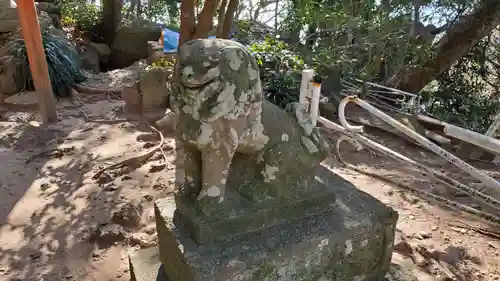 楯崎神社の狛犬