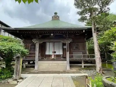 極楽寺（霊鷲山感應院極楽律寺）の本殿・本堂