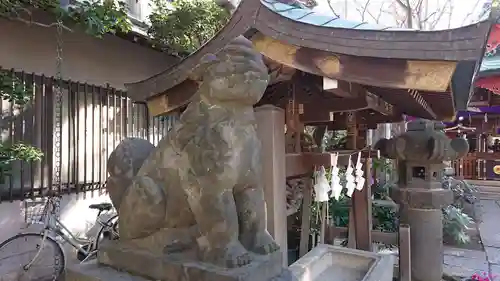 秋葉神社の狛犬