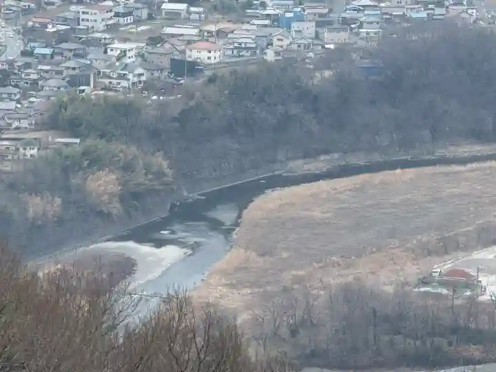 宝登山神社奥宮の{uncategorized: "未分類", other: "その他", undefined: "問題あり", building: "その他建物", grave: "お墓", sacred_gate: "鳥居", guardian: "狛犬", statue: "像", buddha: "仏像", history: "歴史", nature: "自然", garden: "庭園", animal: "動物", pagoda: "塔", temizu: "手水舎", mountain_gate: "山門・神門", sanctuary: "本殿・本堂", subordinate: "末社・摂社", art: "芸術", scenery: "景色", jizo: "地蔵", ema: "絵馬", goshuin: "御朱印", omikuji: "おみくじ", items: "授与品その他", amulet: "お守り", goshuincho: "御朱印帳", eats: "食事", festival: "お祭り", votive_dance: "神楽", shichigosan: "七五三参", wedding: "結婚式", experience: "体験その他", initially: "初詣", around: "周辺", anti_infection: "感染症対策"}
