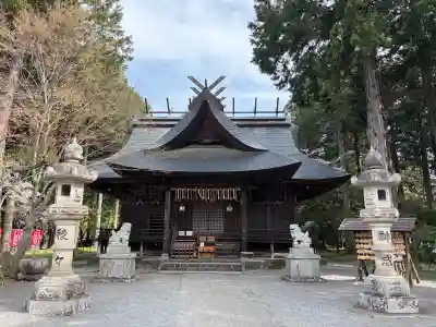 冨士御室浅間神社の{uncategorized: "未分類", other: "その他", undefined: "問題あり", building: "その他建物", grave: "お墓", sacred_gate: "鳥居", guardian: "狛犬", statue: "像", buddha: "仏像", history: "歴史", nature: "自然", garden: "庭園", animal: "動物", pagoda: "塔", temizu: "手水舎", mountain_gate: "山門・神門", sanctuary: "本殿・本堂", subordinate: "末社・摂社", art: "芸術", scenery: "景色", jizo: "地蔵", ema: "絵馬", goshuin: "御朱印", omikuji: "おみくじ", items: "授与品その他", amulet: "お守り", goshuincho: "御朱印帳", eats: "食事", festival: "お祭り", votive_dance: "神楽", shichigosan: "七五三参", wedding: "結婚式", experience: "体験その他", initially: "初詣", around: "周辺", anti_infection: "感染症対策"}