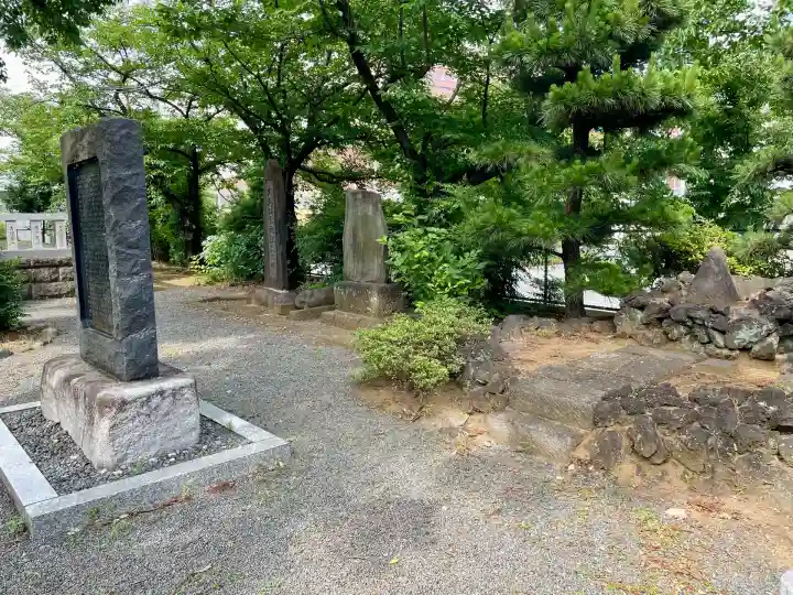 大棚・中川杉山神社(神奈川県)