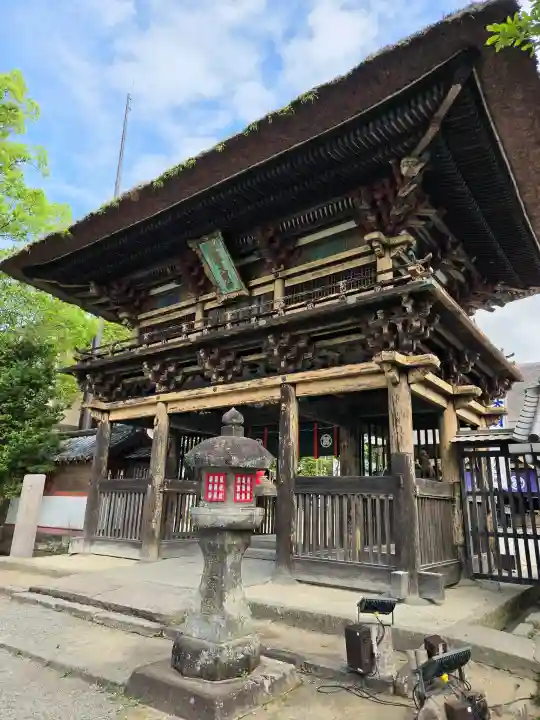 青井阿蘇神社の{uncategorized: "未分類", other: "その他", undefined: "問題あり", building: "その他建物", grave: "お墓", sacred_gate: "鳥居", guardian: "狛犬", statue: "像", buddha: "仏像", history: "歴史", nature: "自然", garden: "庭園", animal: "動物", pagoda: "塔", temizu: "手水舎", mountain_gate: "山門・神門", sanctuary: "本殿・本堂", subordinate: "末社・摂社", art: "芸術", scenery: "景色", jizo: "地蔵", ema: "絵馬", goshuin: "御朱印", omikuji: "おみくじ", items: "授与品その他", amulet: "お守り", goshuincho: "御朱印帳", eats: "食事", festival: "お祭り", votive_dance: "神楽", shichigosan: "七五三参", wedding: "結婚式", experience: "体験その他", initially: "初詣", around: "周辺", anti_infection: "感染症対策"}