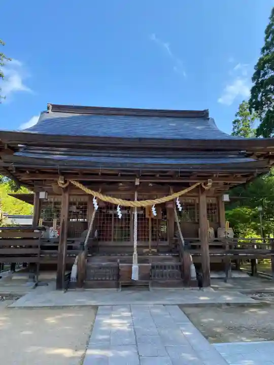 出石神社の{uncategorized: "未分類", other: "その他", undefined: "問題あり", building: "その他建物", grave: "お墓", sacred_gate: "鳥居", guardian: "狛犬", statue: "像", buddha: "仏像", history: "歴史", nature: "自然", garden: "庭園", animal: "動物", pagoda: "塔", temizu: "手水舎", mountain_gate: "山門・神門", sanctuary: "本殿・本堂", subordinate: "末社・摂社", art: "芸術", scenery: "景色", jizo: "地蔵", ema: "絵馬", goshuin: "御朱印", omikuji: "おみくじ", items: "授与品その他", amulet: "お守り", goshuincho: "御朱印帳", eats: "食事", festival: "お祭り", votive_dance: "神楽", shichigosan: "七五三参", wedding: "結婚式", experience: "体験その他", initially: "初詣", around: "周辺", anti_infection: "感染症対策"}
