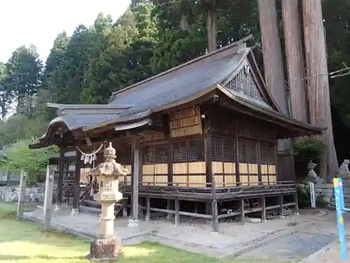 中和神社の本殿