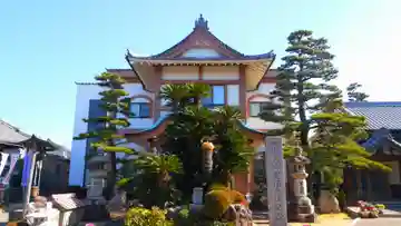 斉年寺の本殿・本堂