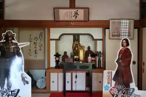 西教寺の仏像