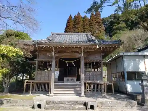 東市来護国神社の本殿