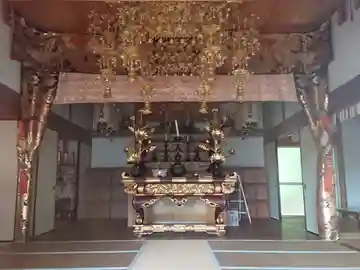 竜洞寺の本殿・本堂