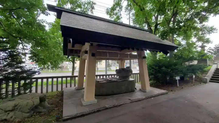 鳥取神社の手水舎