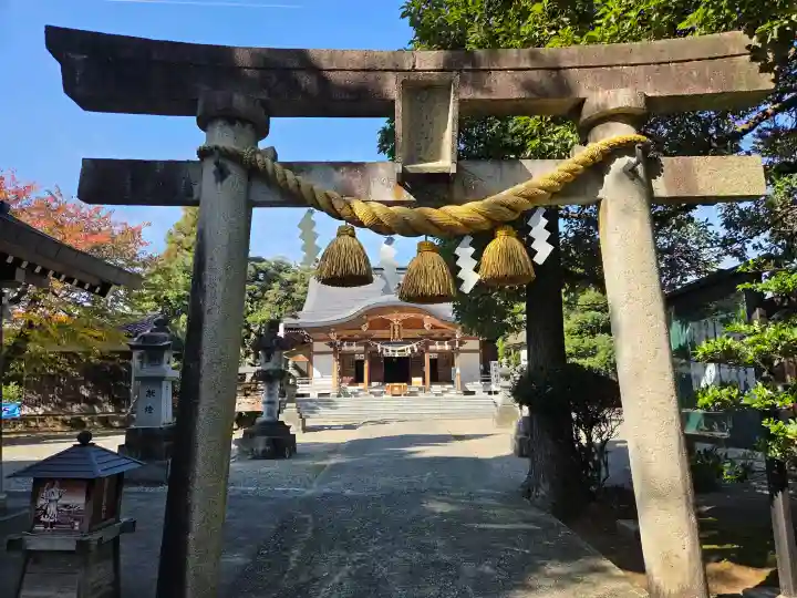 姉倉比賣神社の{uncategorized: "未分類", other: "その他", undefined: "問題あり", building: "その他建物", grave: "お墓", sacred_gate: "鳥居", guardian: "狛犬", statue: "像", buddha: "仏像", history: "歴史", nature: "自然", garden: "庭園", animal: "動物", pagoda: "塔", temizu: "手水舎", mountain_gate: "山門・神門", sanctuary: "本殿・本堂", subordinate: "末社・摂社", art: "芸術", scenery: "景色", jizo: "地蔵", ema: "絵馬", goshuin: "御朱印", omikuji: "おみくじ", items: "授与品その他", amulet: "お守り", goshuincho: "御朱印帳", eats: "食事", festival: "お祭り", votive_dance: "神楽", shichigosan: "七五三参", wedding: "結婚式", experience: "体験その他", initially: "初詣", around: "周辺", anti_infection: "感染症対策"}