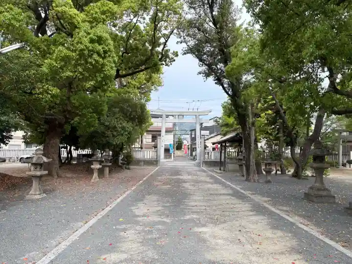 吉田春日神社の{uncategorized: "未分類", other: "その他", undefined: "問題あり", building: "その他建物", grave: "お墓", sacred_gate: "鳥居", guardian: "狛犬", statue: "像", buddha: "仏像", history: "歴史", nature: "自然", garden: "庭園", animal: "動物", pagoda: "塔", temizu: "手水舎", mountain_gate: "山門・神門", sanctuary: "本殿・本堂", subordinate: "末社・摂社", art: "芸術", scenery: "景色", jizo: "地蔵", ema: "絵馬", goshuin: "御朱印", omikuji: "おみくじ", items: "授与品その他", amulet: "お守り", goshuincho: "御朱印帳", eats: "食事", festival: "お祭り", votive_dance: "神楽", shichigosan: "七五三参", wedding: "結婚式", experience: "体験その他", initially: "初詣", around: "周辺", anti_infection: "感染症対策"}