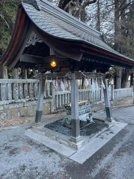 諏訪大社の{uncategorized: "未分類", other: "その他", undefined: "問題あり", building: "その他建物", grave: "お墓", sacred_gate: "鳥居", guardian: "狛犬", statue: "像", buddha: "仏像", history: "歴史", nature: "自然", garden: "庭園", animal: "動物", pagoda: "塔", temizu: "手水舎", mountain_gate: "山門・神門", sanctuary: "本殿・本堂", subordinate: "末社・摂社", art: "芸術", scenery: "景色", jizo: "地蔵", ema: "絵馬", goshuin: "御朱印", omikuji: "おみくじ", items: "授与品その他", amulet: "お守り", goshuincho: "御朱印帳", eats: "食事", festival: "お祭り", votive_dance: "神楽", shichigosan: "七五三参", wedding: "結婚式", experience: "体験その他", initially: "初詣", around: "周辺", anti_infection: "感染症対策"}