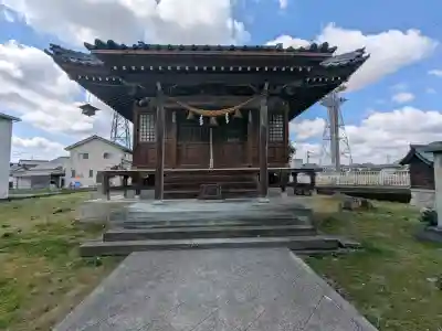 日吉神社の{uncategorized: "未分類", other: "その他", undefined: "問題あり", building: "その他建物", grave: "お墓", sacred_gate: "鳥居", guardian: "狛犬", statue: "像", buddha: "仏像", history: "歴史", nature: "自然", garden: "庭園", animal: "動物", pagoda: "塔", temizu: "手水舎", mountain_gate: "山門・神門", sanctuary: "本殿・本堂", subordinate: "末社・摂社", art: "芸術", scenery: "景色", jizo: "地蔵", ema: "絵馬", goshuin: "御朱印", omikuji: "おみくじ", items: "授与品その他", amulet: "お守り", goshuincho: "御朱印帳", eats: "食事", festival: "お祭り", votive_dance: "神楽", shichigosan: "七五三参", wedding: "結婚式", experience: "体験その他", initially: "初詣", around: "周辺", anti_infection: "感染症対策"}