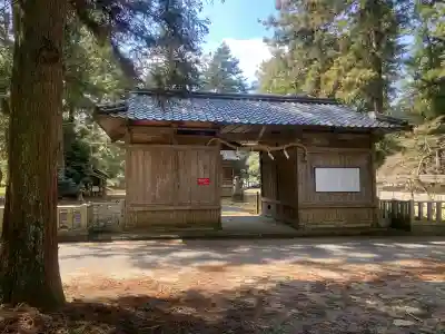 御出石神社の{uncategorized: "未分類", other: "その他", undefined: "問題あり", building: "その他建物", grave: "お墓", sacred_gate: "鳥居", guardian: "狛犬", statue: "像", buddha: "仏像", history: "歴史", nature: "自然", garden: "庭園", animal: "動物", pagoda: "塔", temizu: "手水舎", mountain_gate: "山門・神門", sanctuary: "本殿・本堂", subordinate: "末社・摂社", art: "芸術", scenery: "景色", jizo: "地蔵", ema: "絵馬", goshuin: "御朱印", omikuji: "おみくじ", items: "授与品その他", amulet: "お守り", goshuincho: "御朱印帳", eats: "食事", festival: "お祭り", votive_dance: "神楽", shichigosan: "七五三参", wedding: "結婚式", experience: "体験その他", initially: "初詣", around: "周辺", anti_infection: "感染症対策"}