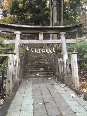 諏訪神社の鳥居