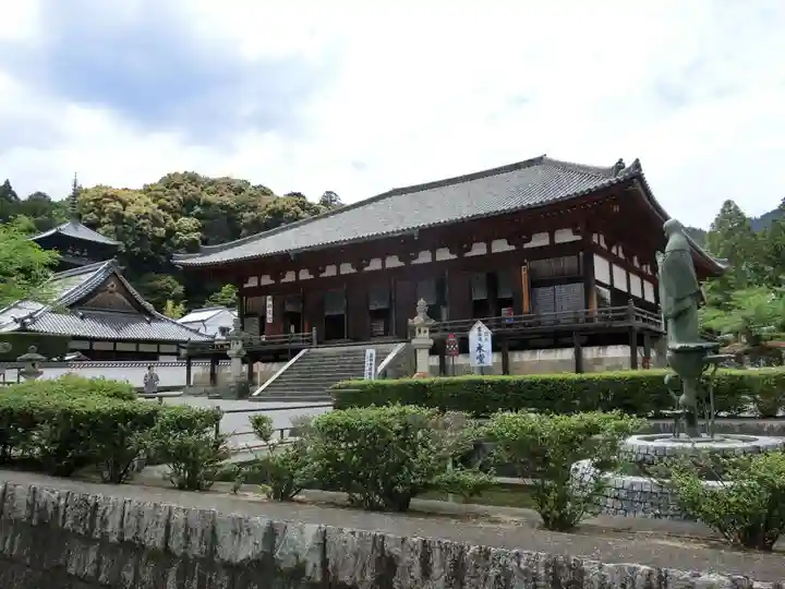 當麻寺の本殿・本堂