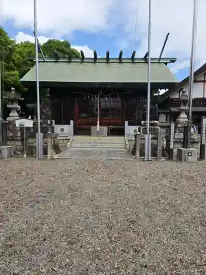御井神社の{uncategorized: "未分類", other: "その他", undefined: "問題あり", building: "その他建物", grave: "お墓", sacred_gate: "鳥居", guardian: "狛犬", statue: "像", buddha: "仏像", history: "歴史", nature: "自然", garden: "庭園", animal: "動物", pagoda: "塔", temizu: "手水舎", mountain_gate: "山門・神門", sanctuary: "本殿・本堂", subordinate: "末社・摂社", art: "芸術", scenery: "景色", jizo: "地蔵", ema: "絵馬", goshuin: "御朱印", omikuji: "おみくじ", items: "授与品その他", amulet: "お守り", goshuincho: "御朱印帳", eats: "食事", festival: "お祭り", votive_dance: "神楽", shichigosan: "七五三参", wedding: "結婚式", experience: "体験その他", initially: "初詣", around: "周辺", anti_infection: "感染症対策"}