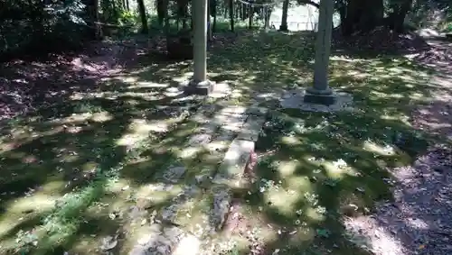 甲頭稲荷神社の建物その他