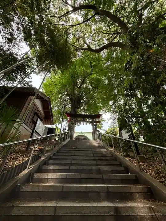 下総国三山 二宮神社の{uncategorized: "未分類", other: "その他", undefined: "問題あり", building: "その他建物", grave: "お墓", sacred_gate: "鳥居", guardian: "狛犬", statue: "像", buddha: "仏像", history: "歴史", nature: "自然", garden: "庭園", animal: "動物", pagoda: "塔", temizu: "手水舎", mountain_gate: "山門・神門", sanctuary: "本殿・本堂", subordinate: "末社・摂社", art: "芸術", scenery: "景色", jizo: "地蔵", ema: "絵馬", goshuin: "御朱印", omikuji: "おみくじ", items: "授与品その他", amulet: "お守り", goshuincho: "御朱印帳", eats: "食事", festival: "お祭り", votive_dance: "神楽", shichigosan: "七五三参", wedding: "結婚式", experience: "体験その他", initially: "初詣", around: "周辺", anti_infection: "感染症対策"}