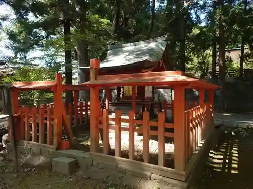 大井俣窪八幡神社の末社・摂社
