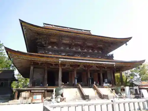 金峯山寺の本殿