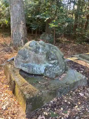 黒田原神社の像