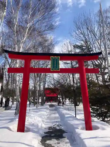 山本稲荷神社の鳥居