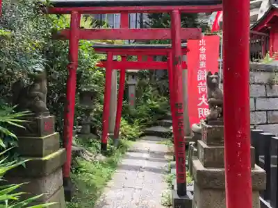 成田山横浜別院延命院の鳥居