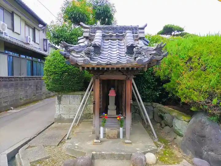 西地蔵堂の本殿・本堂