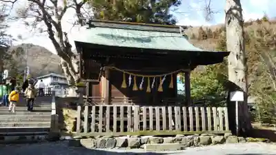 諏訪大社上社前宮の末社・摂社