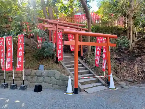 鶴岡八幡宮の{uncategorized: "未分類", other: "その他", undefined: "問題あり", building: "その他建物", grave: "お墓", sacred_gate: "鳥居", guardian: "狛犬", statue: "像", buddha: "仏像", history: "歴史", nature: "自然", garden: "庭園", animal: "動物", pagoda: "塔", temizu: "手水舎", mountain_gate: "山門・神門", sanctuary: "本殿・本堂", subordinate: "末社・摂社", art: "芸術", scenery: "景色", jizo: "地蔵", ema: "絵馬", goshuin: "御朱印", omikuji: "おみくじ", items: "授与品その他", amulet: "お守り", goshuincho: "御朱印帳", eats: "食事", festival: "お祭り", votive_dance: "神楽", shichigosan: "七五三参", wedding: "結婚式", experience: "体験その他", initially: "初詣", around: "周辺", anti_infection: "感染症対策"}