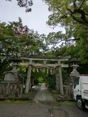 宗像神社の{uncategorized: "未分類", other: "その他", undefined: "問題あり", building: "その他建物", grave: "お墓", sacred_gate: "鳥居", guardian: "狛犬", statue: "像", buddha: "仏像", history: "歴史", nature: "自然", garden: "庭園", animal: "動物", pagoda: "塔", temizu: "手水舎", mountain_gate: "山門・神門", sanctuary: "本殿・本堂", subordinate: "末社・摂社", art: "芸術", scenery: "景色", jizo: "地蔵", ema: "絵馬", goshuin: "御朱印", omikuji: "おみくじ", items: "授与品その他", amulet: "お守り", goshuincho: "御朱印帳", eats: "食事", festival: "お祭り", votive_dance: "神楽", shichigosan: "七五三参", wedding: "結婚式", experience: "体験その他", initially: "初詣", around: "周辺", anti_infection: "感染症対策"}