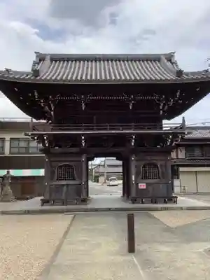 観音寺の山門・神門