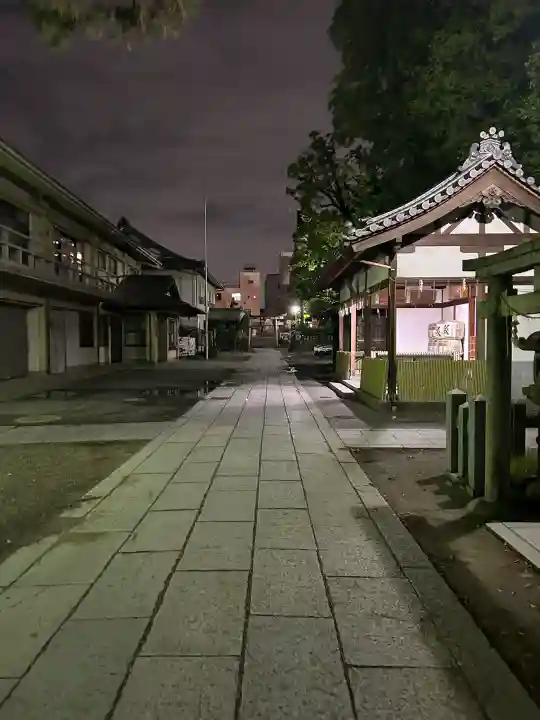 茨木神社の{uncategorized: "未分類", other: "その他", undefined: "問題あり", building: "その他建物", grave: "お墓", sacred_gate: "鳥居", guardian: "狛犬", statue: "像", buddha: "仏像", history: "歴史", nature: "自然", garden: "庭園", animal: "動物", pagoda: "塔", temizu: "手水舎", mountain_gate: "山門・神門", sanctuary: "本殿・本堂", subordinate: "末社・摂社", art: "芸術", scenery: "景色", jizo: "地蔵", ema: "絵馬", goshuin: "御朱印", omikuji: "おみくじ", items: "授与品その他", amulet: "お守り", goshuincho: "御朱印帳", eats: "食事", festival: "お祭り", votive_dance: "神楽", shichigosan: "七五三参", wedding: "結婚式", experience: "体験その他", initially: "初詣", around: "周辺", anti_infection: "感染症対策"}