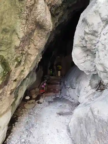 御厨人窟・神明窟(高知県)