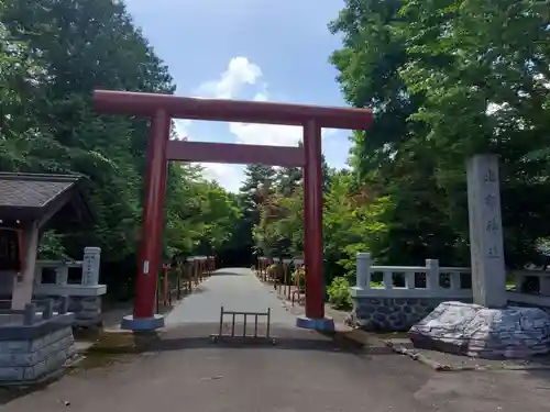 比布神社の鳥居