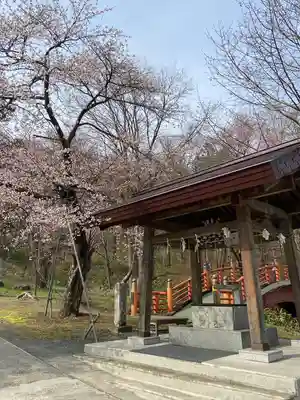 新得神社の手水舎