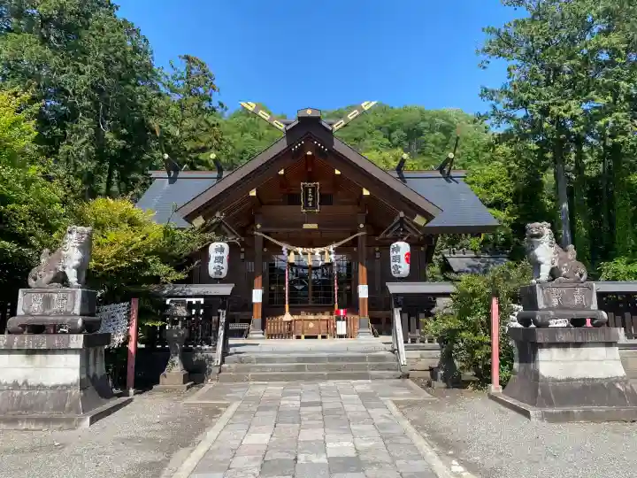 大間々神明宮の{uncategorized: "未分類", other: "その他", undefined: "問題あり", building: "その他建物", grave: "お墓", sacred_gate: "鳥居", guardian: "狛犬", statue: "像", buddha: "仏像", history: "歴史", nature: "自然", garden: "庭園", animal: "動物", pagoda: "塔", temizu: "手水舎", mountain_gate: "山門・神門", sanctuary: "本殿・本堂", subordinate: "末社・摂社", art: "芸術", scenery: "景色", jizo: "地蔵", ema: "絵馬", goshuin: "御朱印", omikuji: "おみくじ", items: "授与品その他", amulet: "お守り", goshuincho: "御朱印帳", eats: "食事", festival: "お祭り", votive_dance: "神楽", shichigosan: "七五三参", wedding: "結婚式", experience: "体験その他", initially: "初詣", around: "周辺", anti_infection: "感染症対策"}