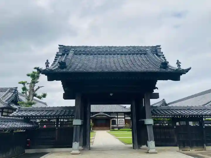 楞厳寺の山門・神門