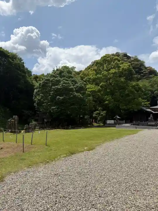 岐阜護國神社の{uncategorized: "未分類", other: "その他", undefined: "問題あり", building: "その他建物", grave: "お墓", sacred_gate: "鳥居", guardian: "狛犬", statue: "像", buddha: "仏像", history: "歴史", nature: "自然", garden: "庭園", animal: "動物", pagoda: "塔", temizu: "手水舎", mountain_gate: "山門・神門", sanctuary: "本殿・本堂", subordinate: "末社・摂社", art: "芸術", scenery: "景色", jizo: "地蔵", ema: "絵馬", goshuin: "御朱印", omikuji: "おみくじ", items: "授与品その他", amulet: "お守り", goshuincho: "御朱印帳", eats: "食事", festival: "お祭り", votive_dance: "神楽", shichigosan: "七五三参", wedding: "結婚式", experience: "体験その他", initially: "初詣", around: "周辺", anti_infection: "感染症対策"}