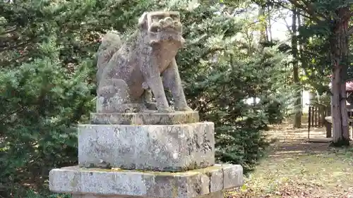 川西神社の狛犬