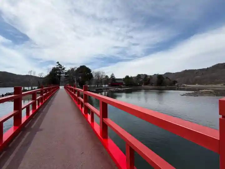赤城神社の{uncategorized: "未分類", other: "その他", undefined: "問題あり", building: "その他建物", grave: "お墓", sacred_gate: "鳥居", guardian: "狛犬", statue: "像", buddha: "仏像", history: "歴史", nature: "自然", garden: "庭園", animal: "動物", pagoda: "塔", temizu: "手水舎", mountain_gate: "山門・神門", sanctuary: "本殿・本堂", subordinate: "末社・摂社", art: "芸術", scenery: "景色", jizo: "地蔵", ema: "絵馬", goshuin: "御朱印", omikuji: "おみくじ", items: "授与品その他", amulet: "お守り", goshuincho: "御朱印帳", eats: "食事", festival: "お祭り", votive_dance: "神楽", shichigosan: "七五三参", wedding: "結婚式", experience: "体験その他", initially: "初詣", around: "周辺", anti_infection: "感染症対策"}